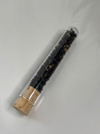 Packshot, Räuchermischung Flow auf glänzendem Hintergrund in Glasröhrchen mit Korkverschluss