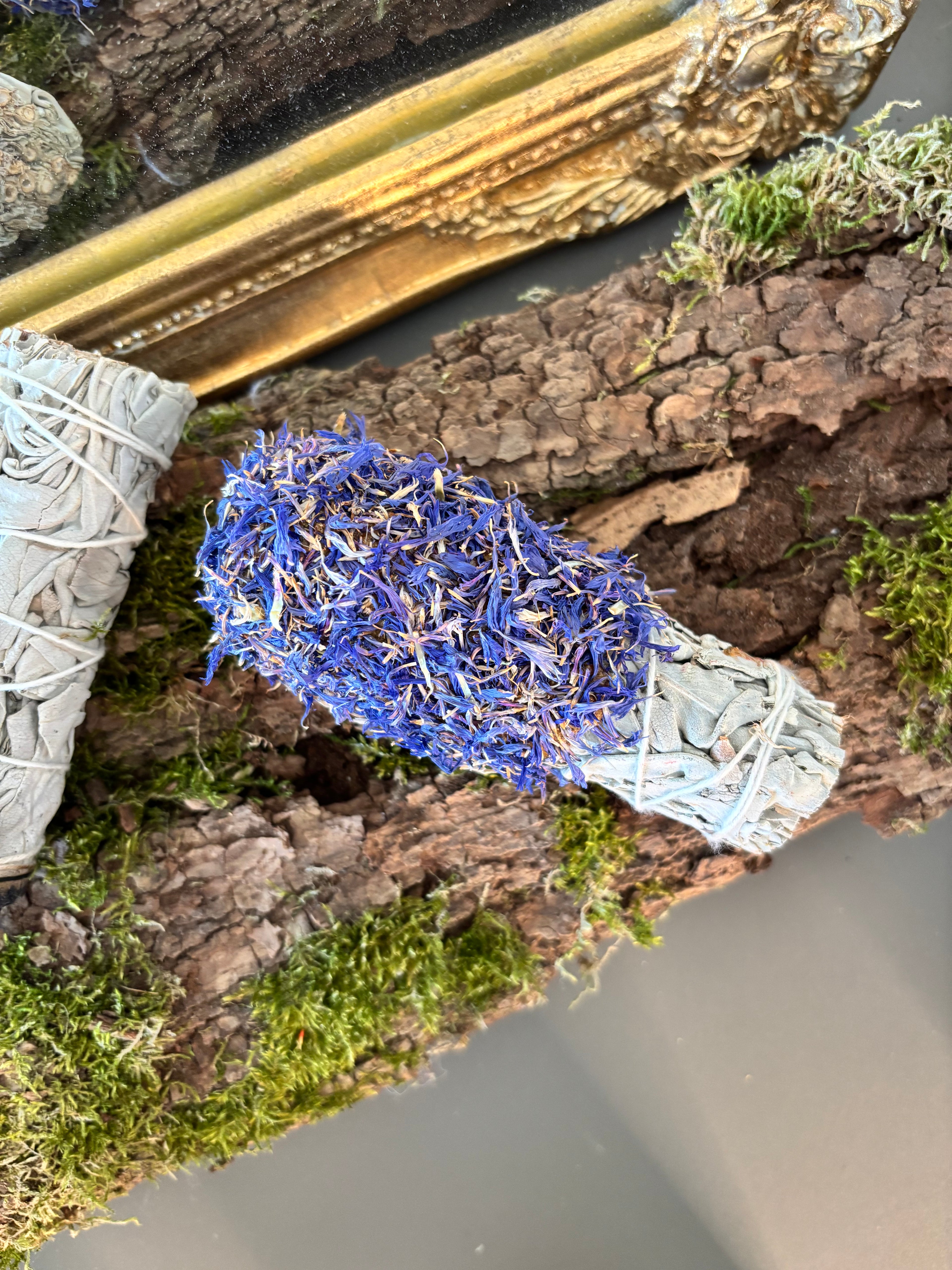 BLUE VEIL – White Sage Limited Summer Edition