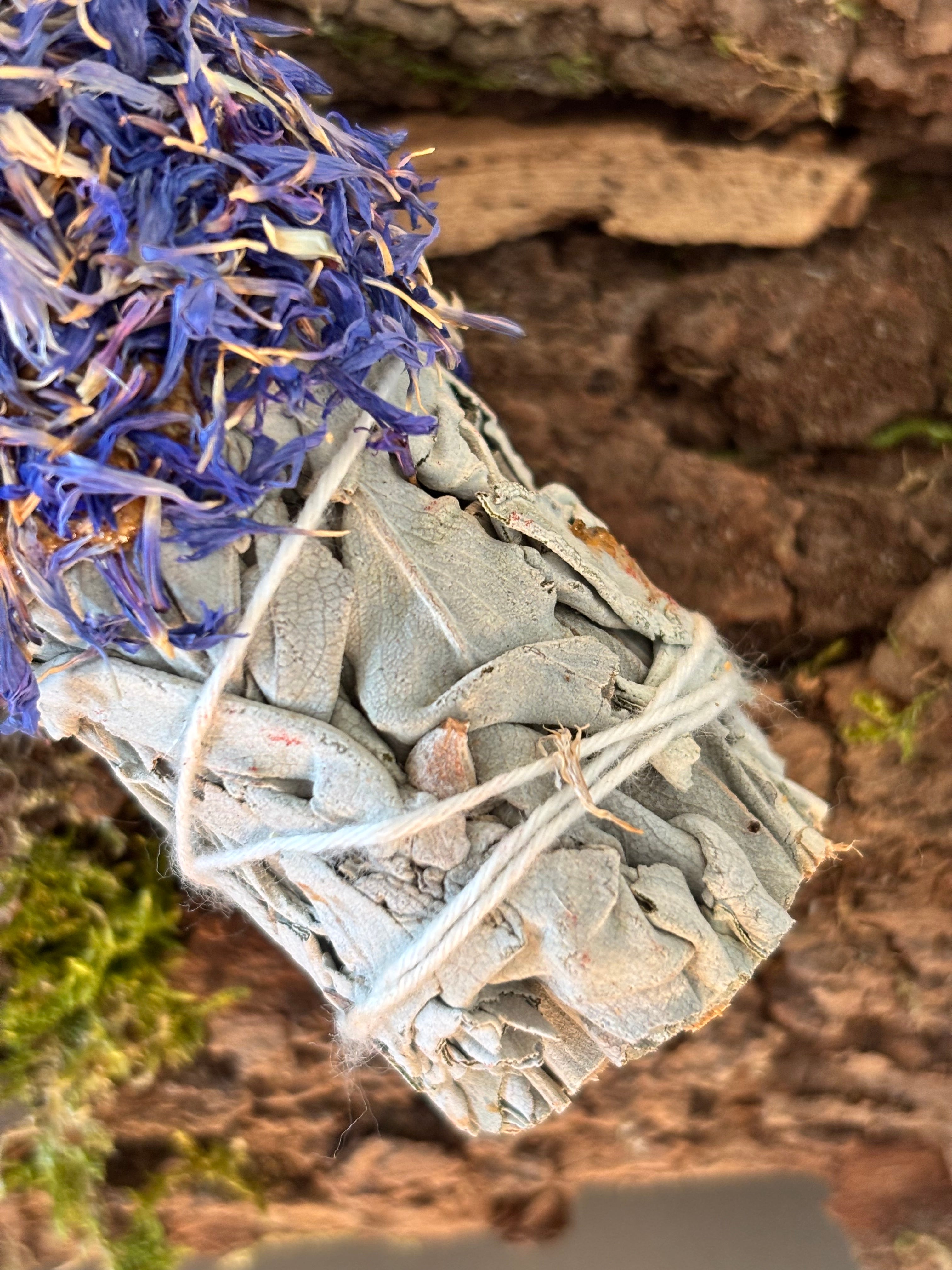 BLUE VEIL – White Sage Limited Summer Edition